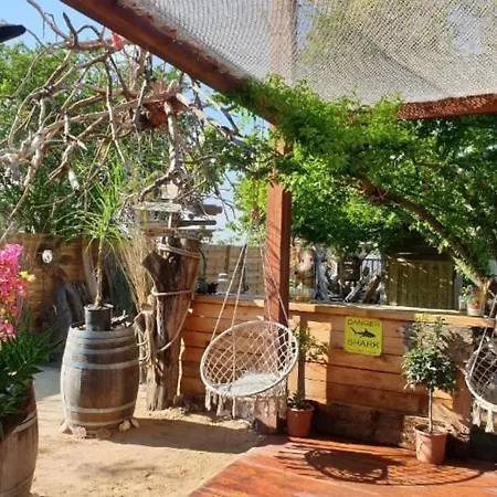 מלון Guinguette Pour Faire La Fete Saint-Laurent-dʼAigouze