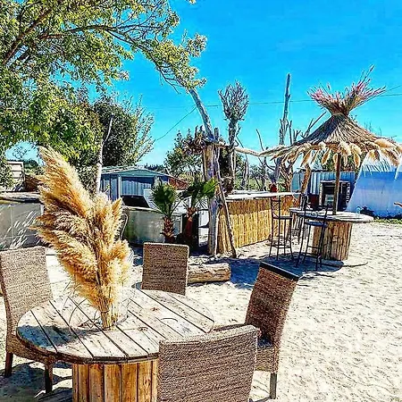 Guinguette Pour Faire La Fete מלון